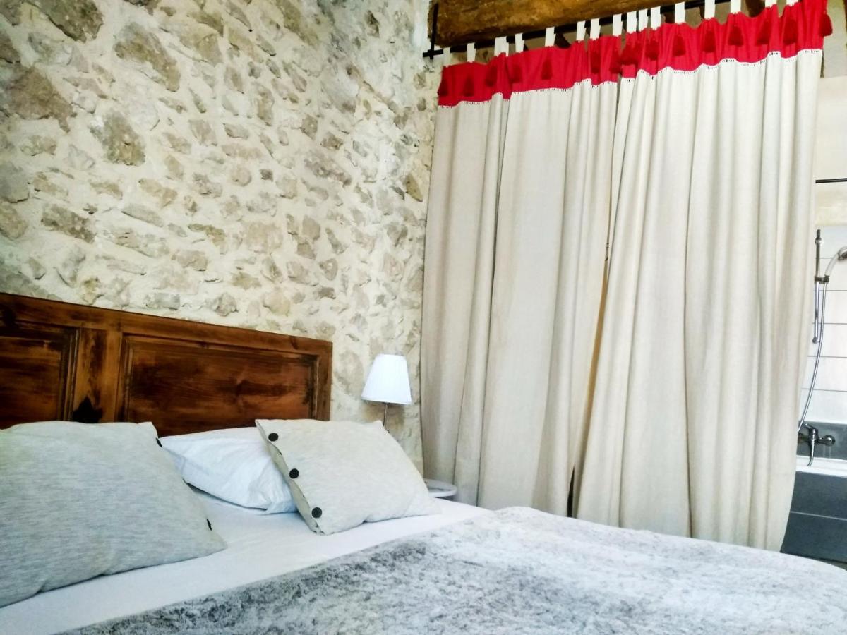 Chambre D'Hotes Face Au Lavoir Méthamis エクステリア 写真