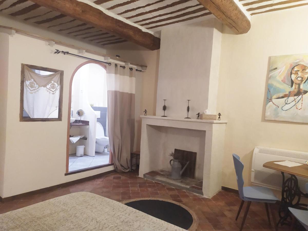 Chambre D'Hotes Face Au Lavoir Méthamis エクステリア 写真