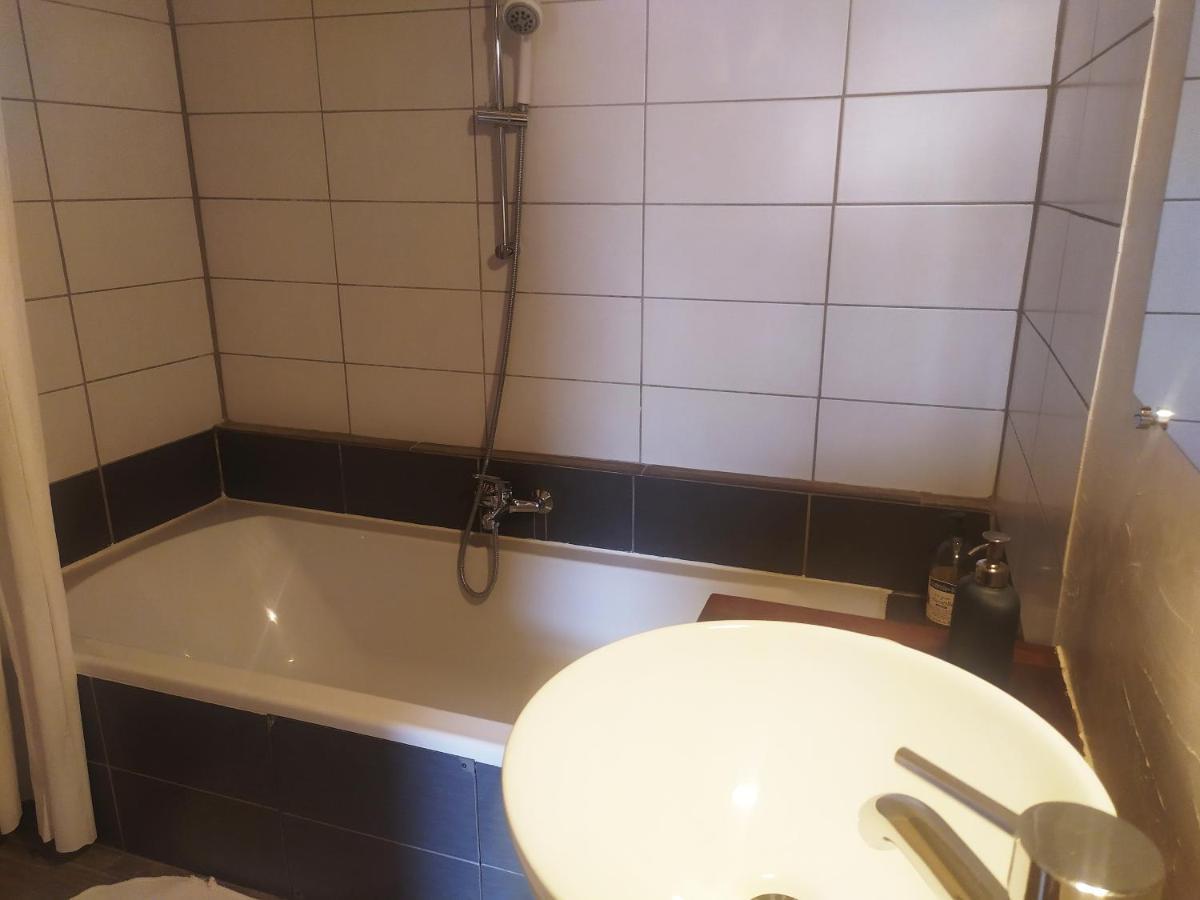 Chambre D'Hotes Face Au Lavoir Méthamis エクステリア 写真