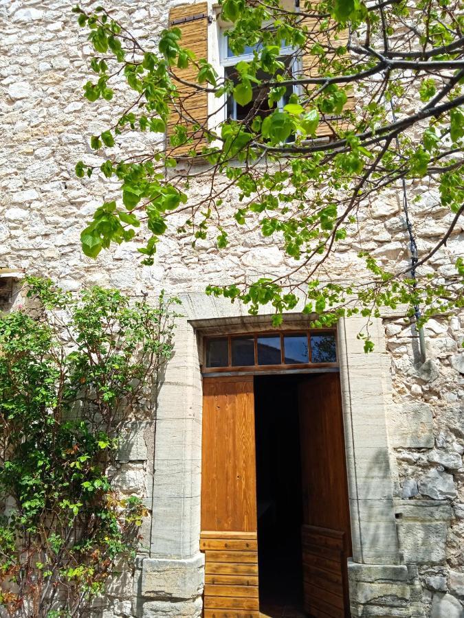 Chambre D'Hotes Face Au Lavoir Méthamis エクステリア 写真