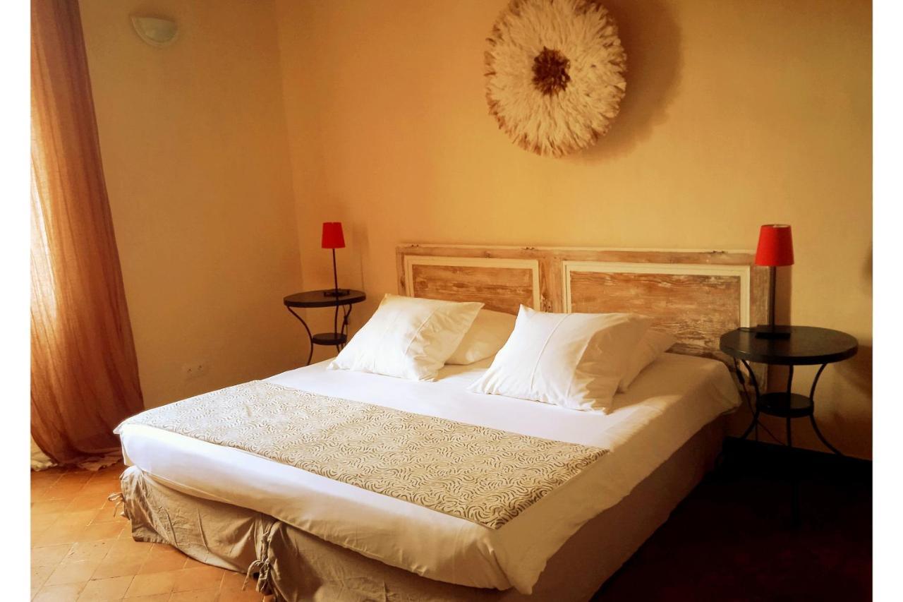 Chambre D'Hotes Face Au Lavoir Méthamis エクステリア 写真