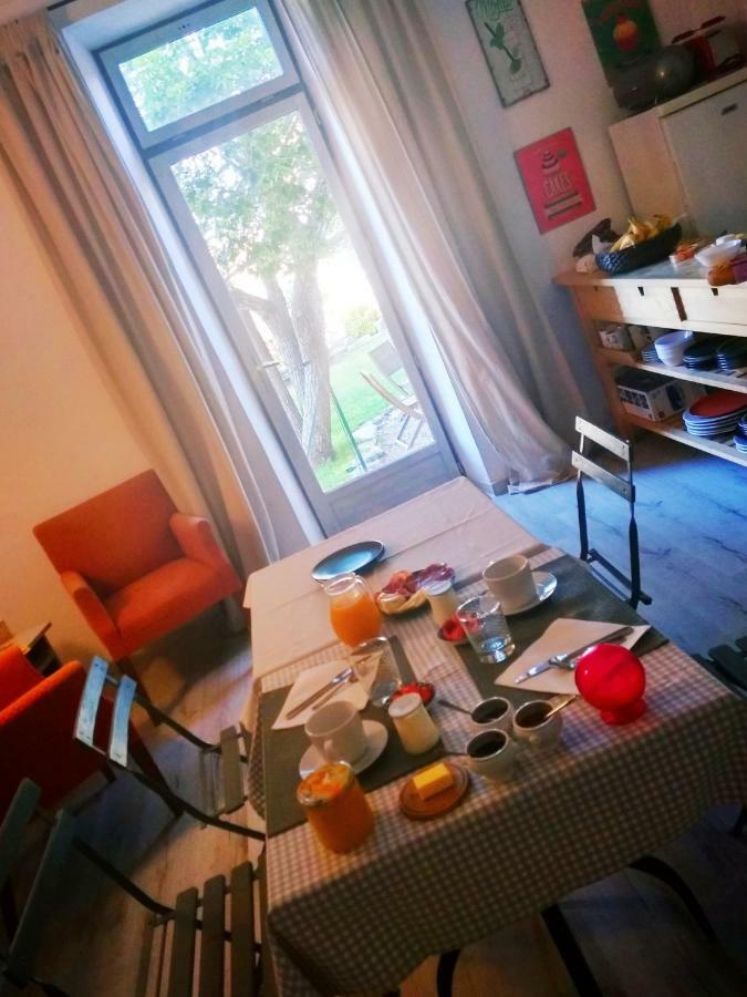 Chambre D'Hotes Face Au Lavoir Méthamis エクステリア 写真